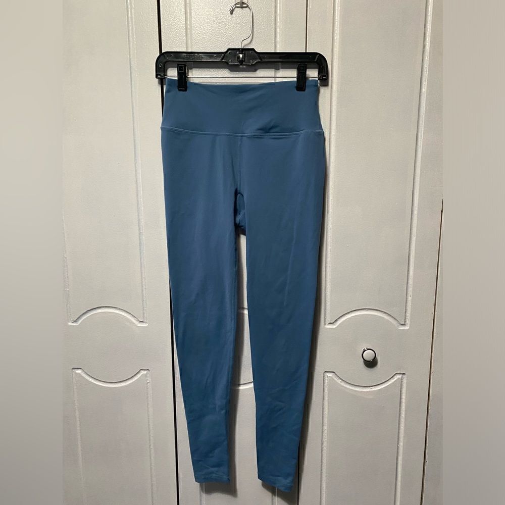 Saski Collection workout leggings in Periwinkle Blue Small